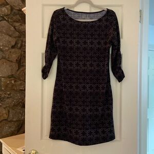 Fun black and grey chain link print, stretchable dress by Lola size Medium
